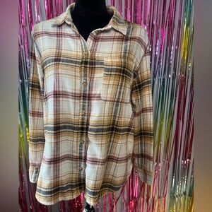 🌻Love Tree branded, size Small🌻